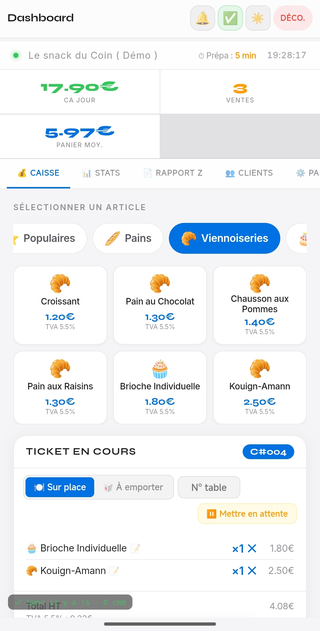 Interface caisse NovWeb sur mobile — sélection rapide des articles par famille